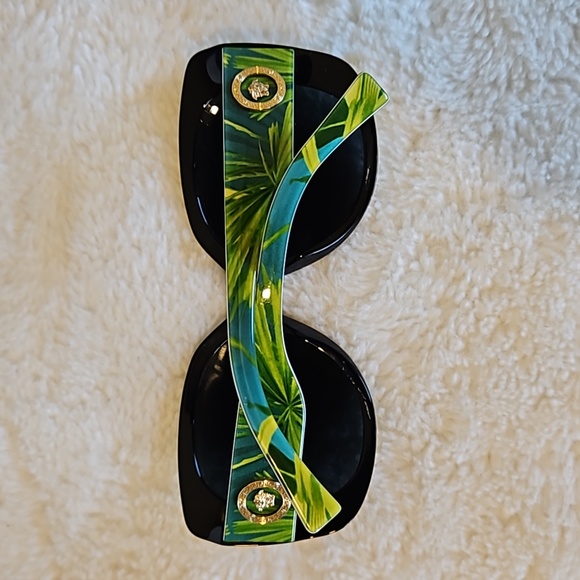 VERSACE Palm Print Sunglasses - Full Inclusion! Like NEW! - Picture 5 of 10